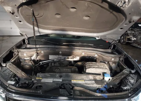 2021 Volkswagen Atlas Cross Sport 2.0T Sel z USA, uszkodzony, nr VIN 1V2BC2CA1MC236904